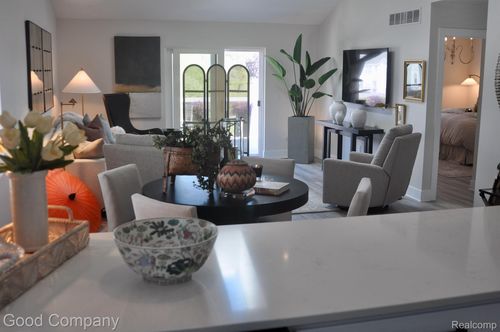 16-1522 Parmenter Ct, Petoskey, MI, 49770-8455 | Card Image