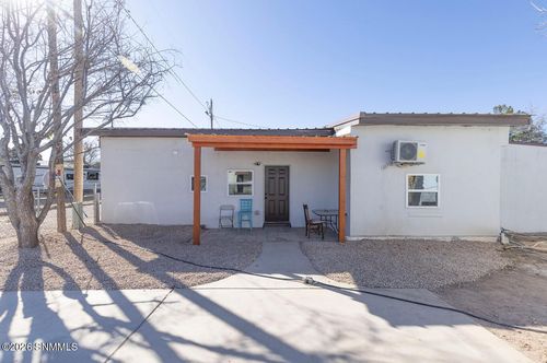 525 1/2 2nd St, Las Cruces, NM, 88005-2471 | Card Image