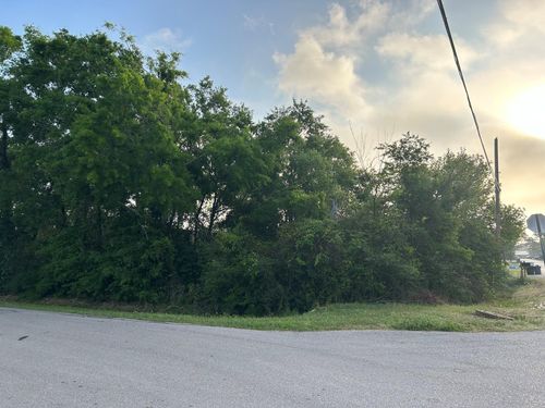 300 BLOCK Fairfield St, La Porte, TX, 77571 | Card Image