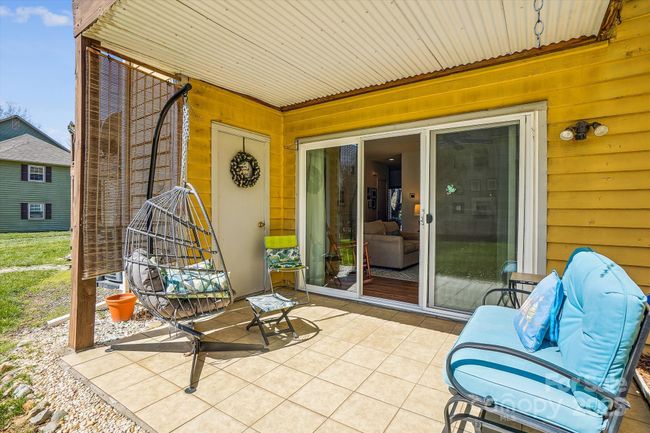 Outdoor storage room off patio | Image 24