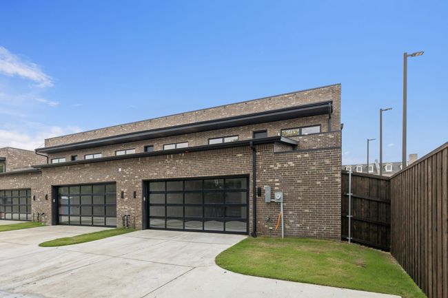 201 Morningside Dr, Townhouse with 3 bedrooms, 5 bathrooms and null parking in Roanoke TX | Image 34