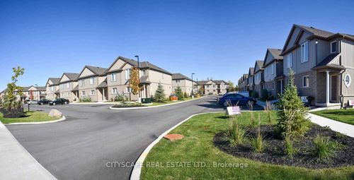 87-7768 Ascot Cir, Niagara Falls, ON, L2H3P9 | Card Image