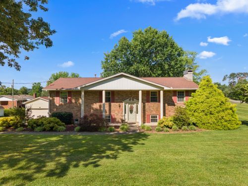 4590 Brockland Dr, Morristown, TN, 37813-1097 | Card Image