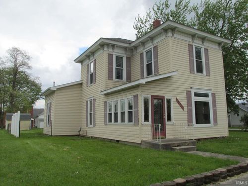 725 N Main St, Warren, IN, 46792-9463 | Card Image