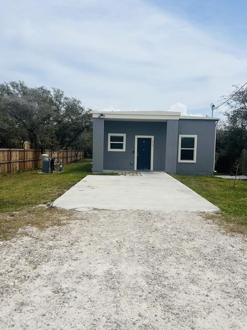 820 Ruby Allen St, Rockport, TX, 78382-6426 | Card Image