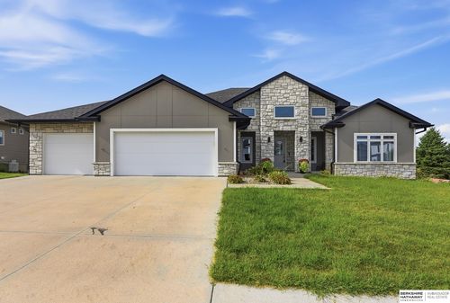 128 E Sloup Dr, Wahoo, NE, 68066-2519 | Card Image
