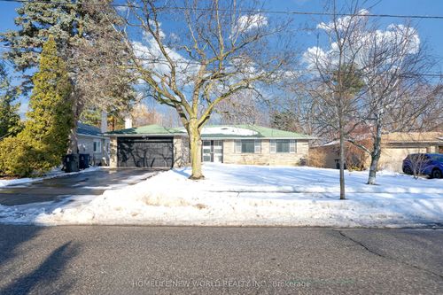 main-floor-129 Burbank Dr, North York, ON, M2K1N6 | Card Image