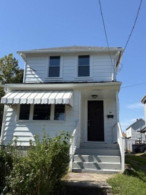 311 Wykes St, Aliquippa, PA, 15001-3156 | Card Image