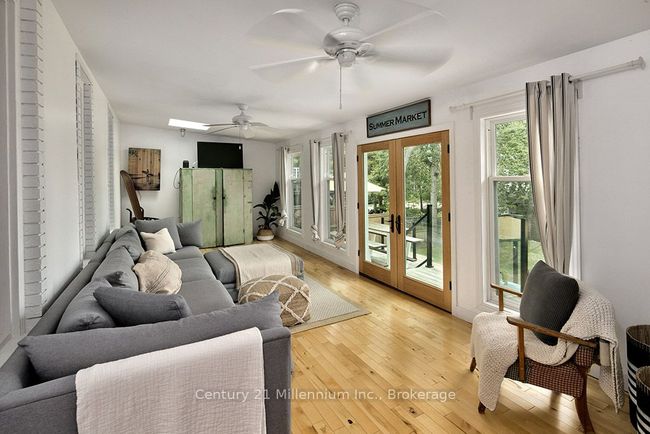 2284 Tiny Beaches Rd S, House other with 3 bedrooms, 2 bathrooms and 6 parking in Tiny ON | Image 7
