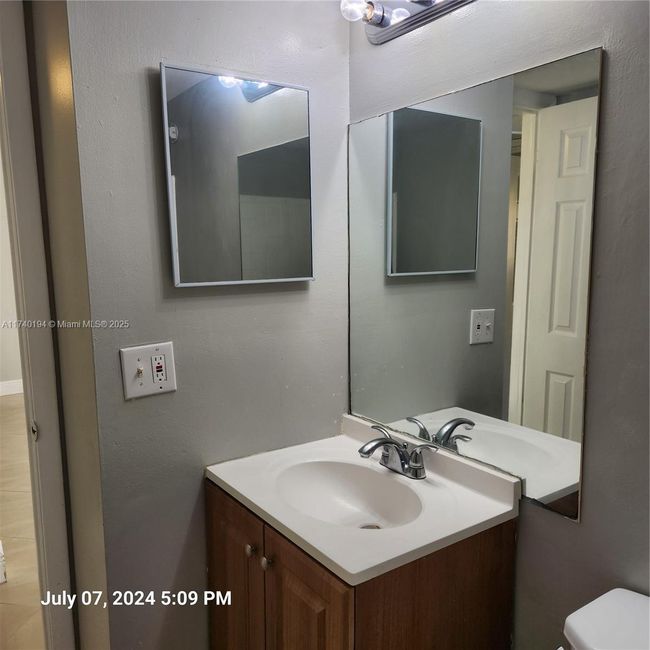 APT-11C - 4513 Treehouse Ln, Condo with 2 bedrooms, 1 bathrooms and null parking in Tamarac FL | Image 13