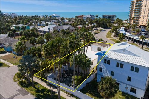 879 Eldorado Avenue, Clearwater Beach, FL, 33767 | Card Image