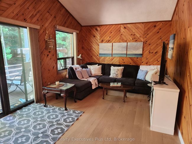 2 Zelia Crt, House other with 3 bedrooms, 2 bathrooms and 4 parking in Tiny ON | Image 4