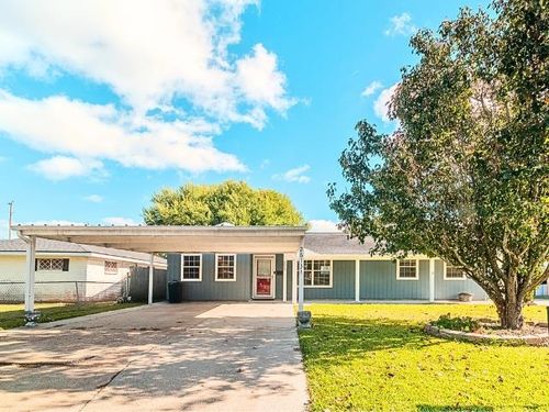 2613 Staton Ln, Port Neches, TX, 77651-5032 | Card Image