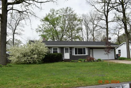 5549 Pinebrook Ave, Grand Rapids, MI, 49548-0843 | Card Image