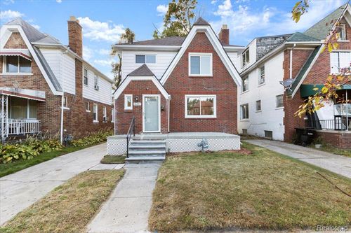 18287 Santa Rosa Dr, Detroit, MI, 48221-2242 | Card Image