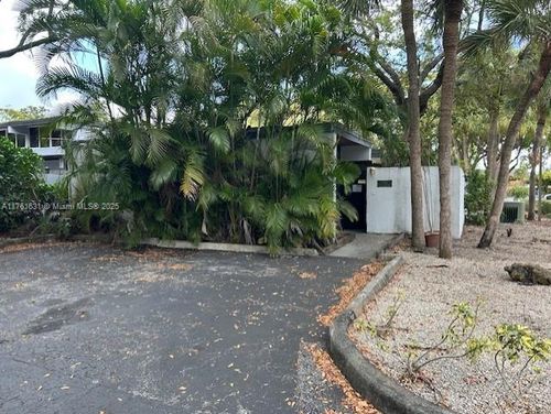 6381-6381 Cotton Tail Rd, Miami Lakes, FL, 33014 | Card Image