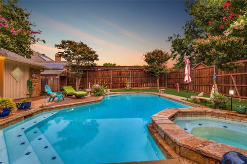 2412 Glen Morris Rd, Carrollton, TX, 75007-2015 | Card Image