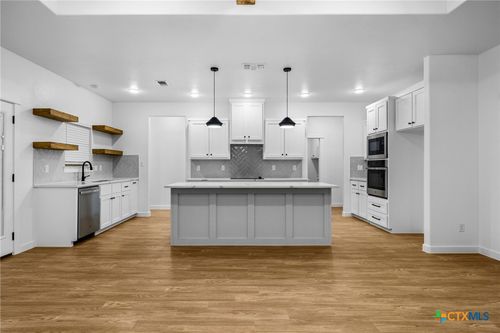 1717 Paint Horse Trl, Harker Heights, TX, 76548-7274 | Card Image