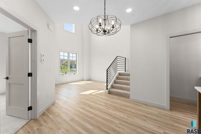 8621 W Shoreline Pl, Townhouse with 3 bedrooms, 3 bathrooms and null parking in Sioux Falls SD | Image 4