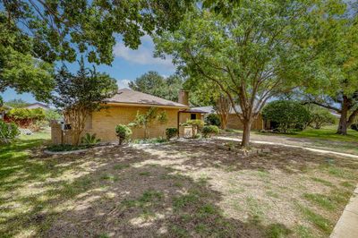 1805 Guildford Street, House other with 3 bedrooms, 2 bathrooms and null parking in Garland TX | Image 3