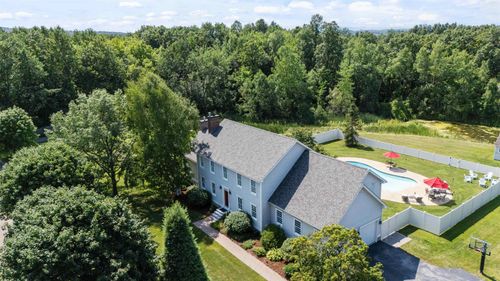 95 Coyote Ln, Williston, VT, 05495-8855 | Card Image