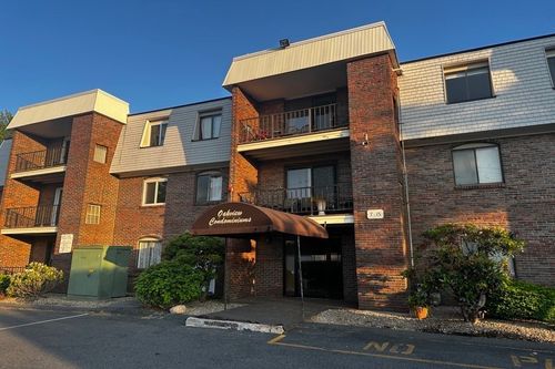 apt-22-15 Oak Neck Rd, Hyannis, MA, 02601-4584 | Card Image