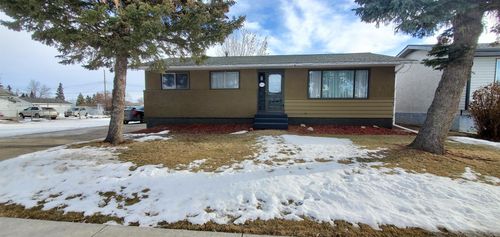 4713 48 St, Mayerthorpe, AB, T0E1N0 | Card Image