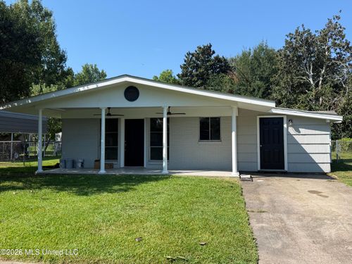 1114 Pear St, Vidalia, LA, 71373-3816 | Card Image