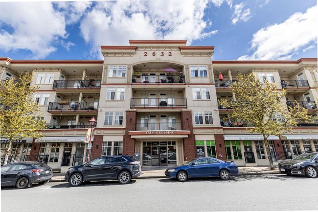 207 - 2632 Pauline Street, Condo with 2 bedrooms, 2 bathrooms and 2 parking in Abbotsford BC | Image 2
