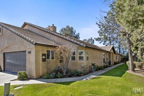 25-2323 Easthills Dr, Bakersfield, CA, 93306 | Card Image