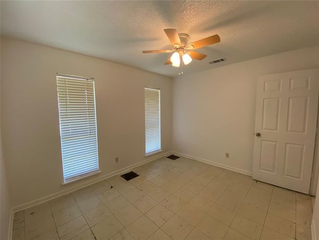 1004 Mill Creek Dr, House other with 2 bedrooms, 2 bathrooms and 1 parking in Brenham TX | Image 10