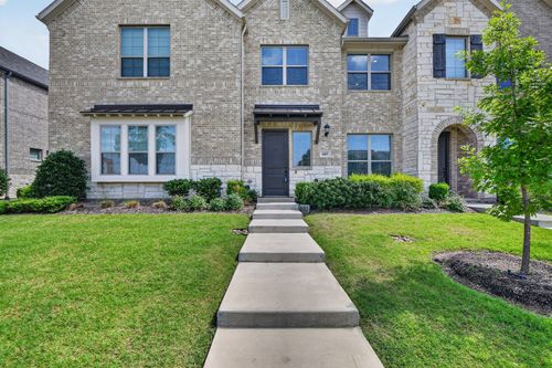 685 Watersedge Ct, Lewisville, TX, 75067-7868 | Card Image