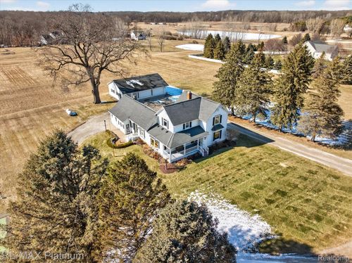15330 Howlett Rd, Gregory, MI, 48137-9506 | Card Image