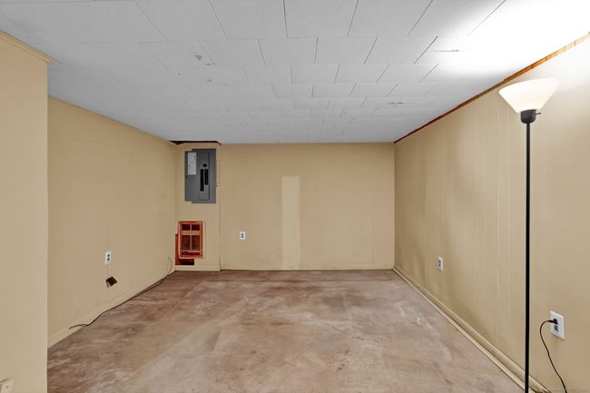 141 - 141 Spring St, Condo with 2 bedrooms, 2 bathrooms and 2 parking in Wethersfield CT | Image 26