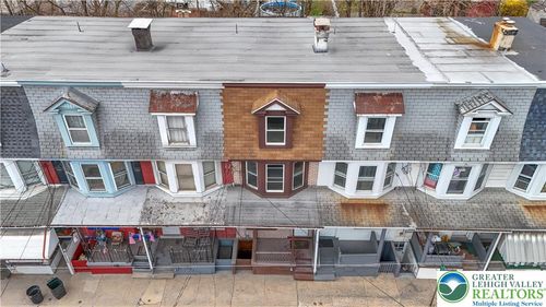 124 Schuylkill Ave, TAMAQUA, PA, 18252-1732 | Card Image