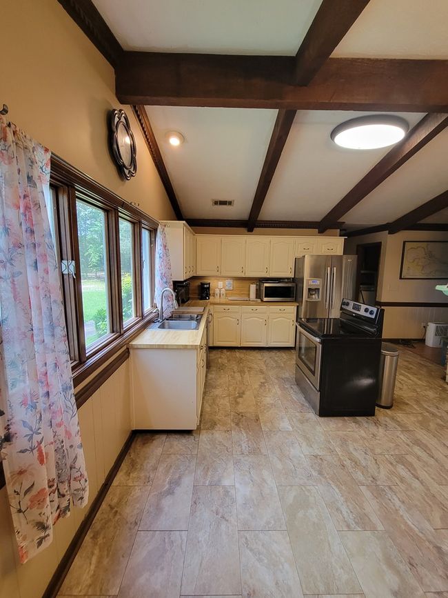 Kitchen | Image 79