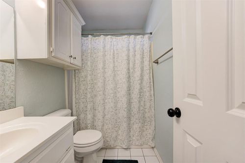 2804 Brompton Dr, Norman, OK, 73072-2233 | Card Image