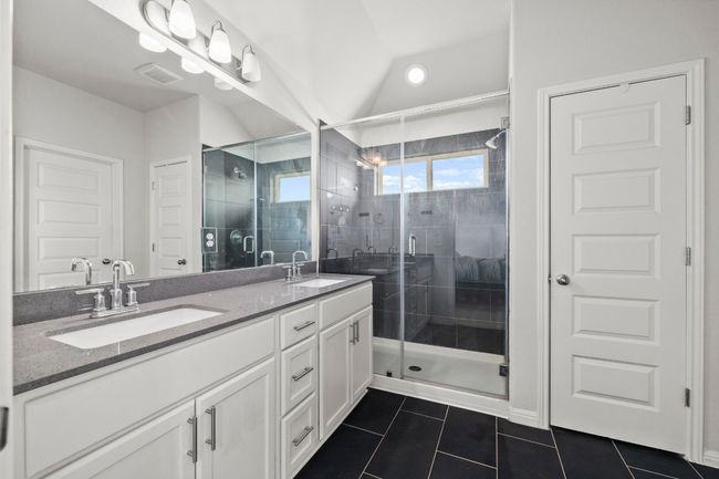352 Backstays Loop, House other with 4 bedrooms, 3 bathrooms and 5 parking in Kyle TX | Image 20