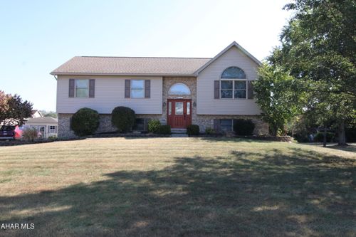 111 Drake Ln, Duncansville, PA, 16635-4545 | Card Image