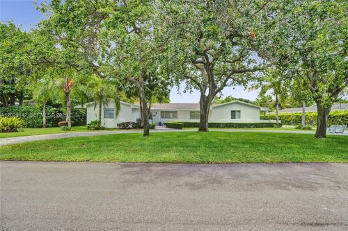 13820 73rd Ave, Palmetto Bay, FL, 33158-1206 | Card Image