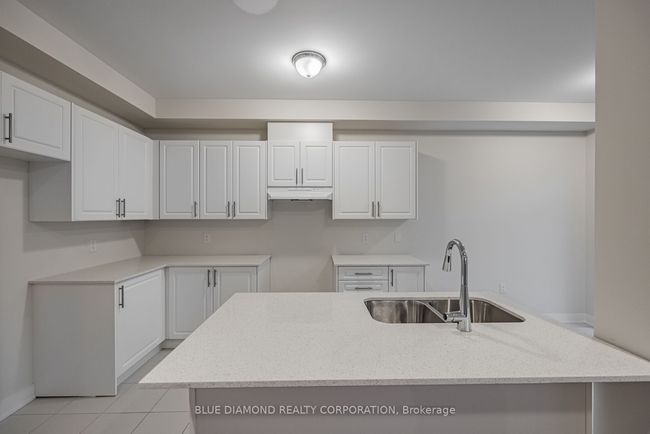 605 Bearberry Pl, House other with 4 bedrooms, 3 bathrooms and 1 parking in Milton ON | Image 16