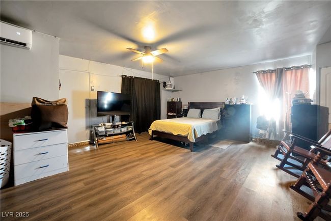 6373 Enchanting Ct, House other with 4 bedrooms, 3 bathrooms and null parking in Las Vegas NV | Image 8