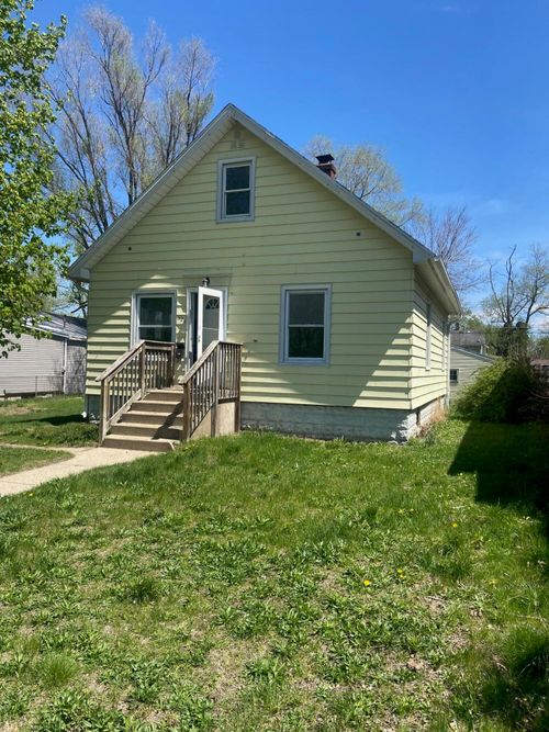 624 Cleveland Ave, Michigan City, IN, 46360-5109 | Card Image