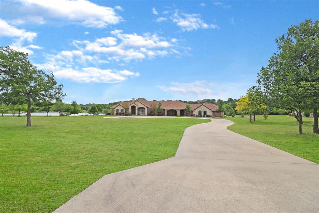 Loma Blanca Ln, Cresson, TX 76035