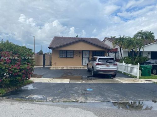 8889 Nw 115th St, Hialeah Gardens, FL, 33018-1934 | Card Image