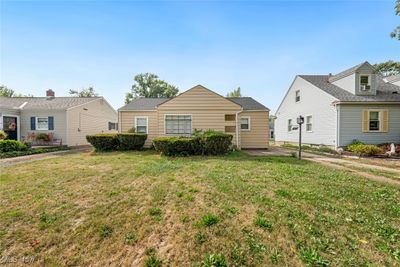 328 Day Drive, House other with 3 bedrooms, 1 bathrooms and null parking in Lorain OH | Image 2