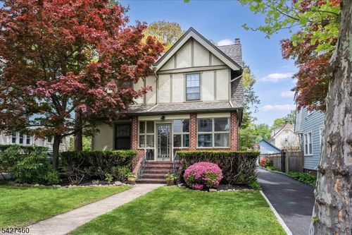81 Evergreen Ave, Bloomfield, NJ, 07003-2338 | Card Image