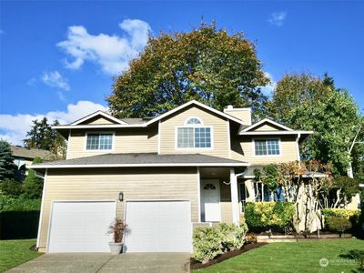 14760 Se 63rd Place, House other with 4 bedrooms, 2 bathrooms and 2 parking in Bellevue WA | Image 1