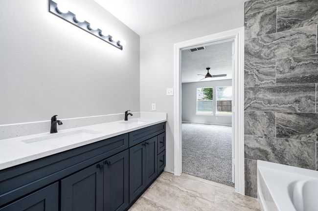 6701 Hidden Colony Ln, House other with 4 bedrooms, 3 bathrooms and 2 parking in Dickinson TX | Image 20