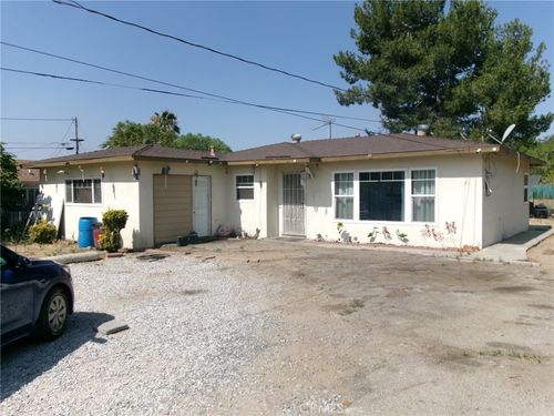 9234 Olive St, Fontana, CA, 92335-5709 | Card Image